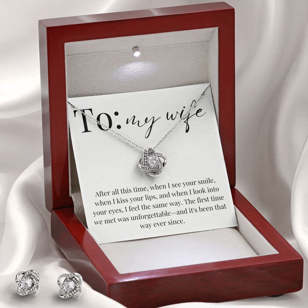 Love Knot Earring & Necklace Set: The First Time We Met Was Unforgettable