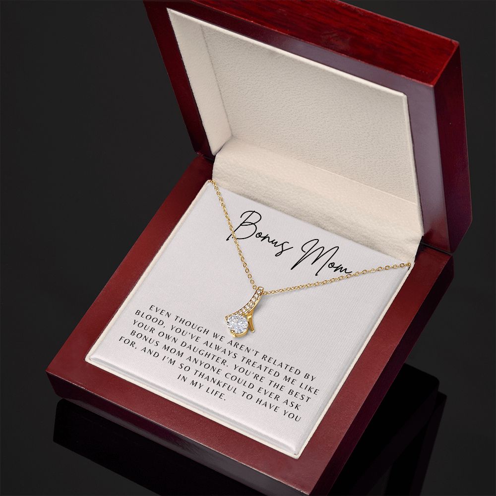 Alluring Beauty Necklace: Bonus Mom