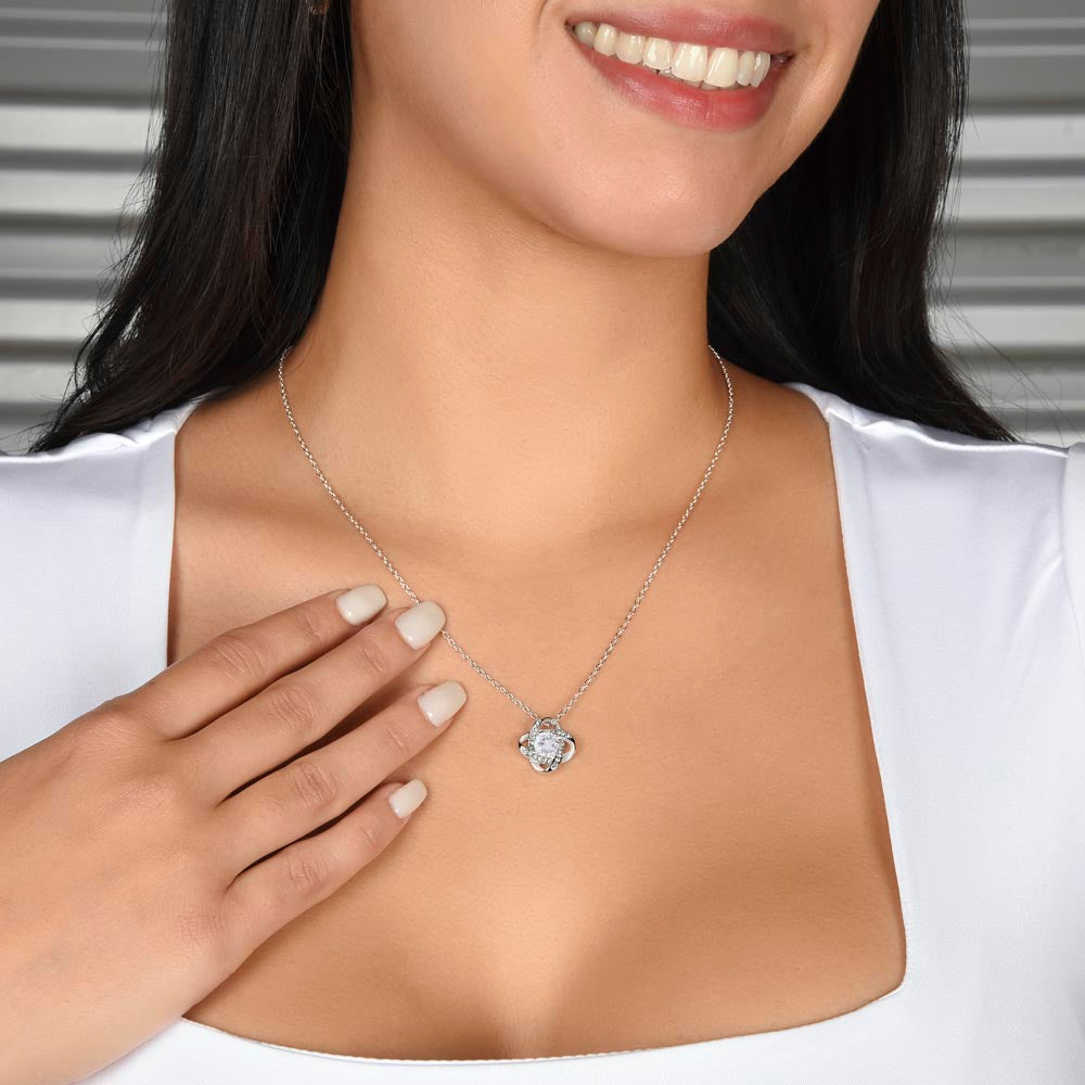 Love Knot Necklace: Every Day I'm Grateful